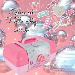 Hello Kitty caboodle collab makeup case Set